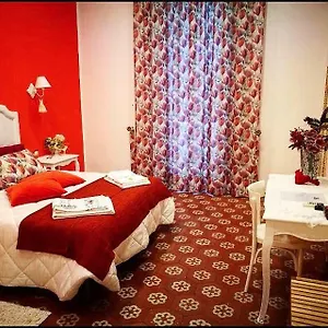 Resta Cu Mme Naples